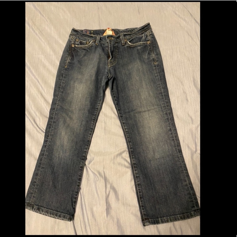 Women’s Lucky Brand size 2 cropped jeans!